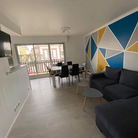 Cabourg Centre, Appartement Pour 4 Personnes A 100M De La Mer エクステリア 写真