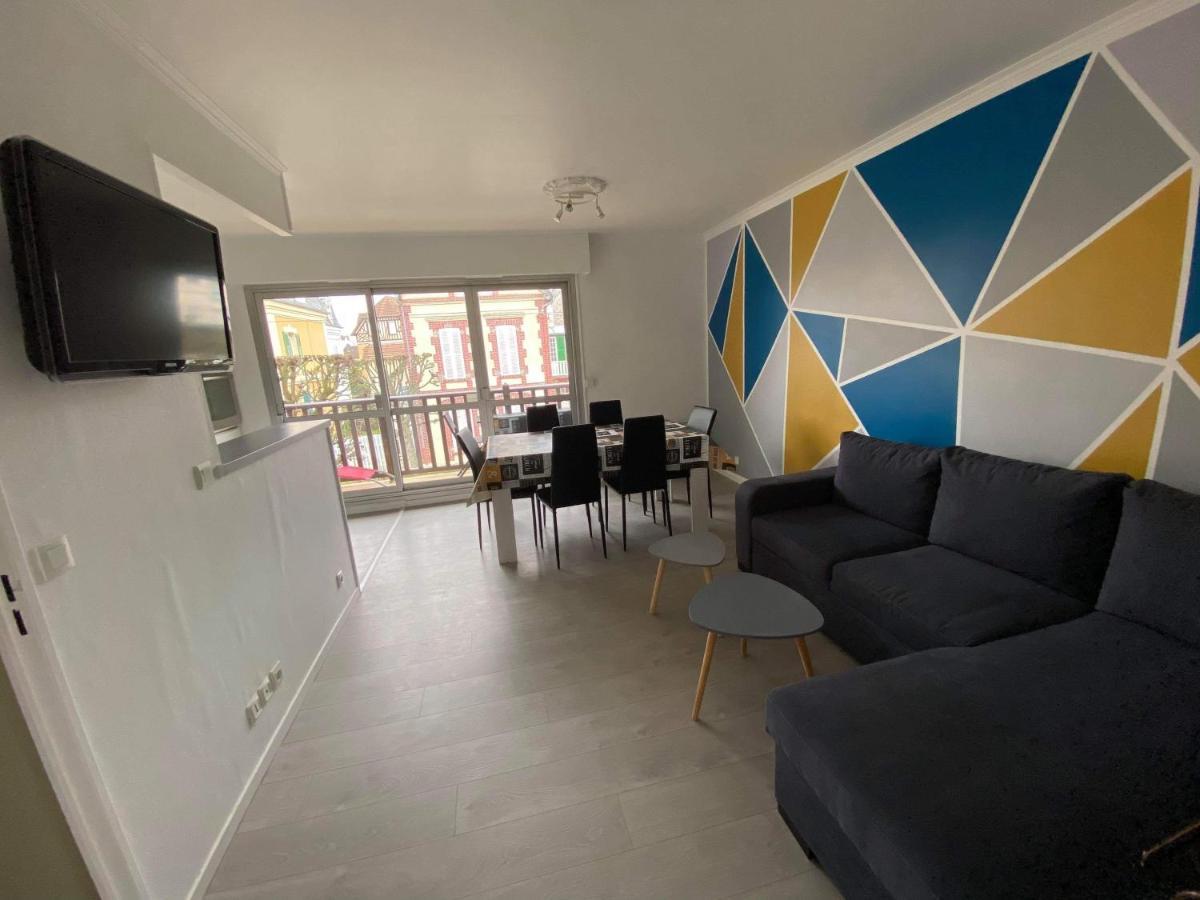 Cabourg Centre, Appartement Pour 4 Personnes A 100M De La Mer エクステリア 写真